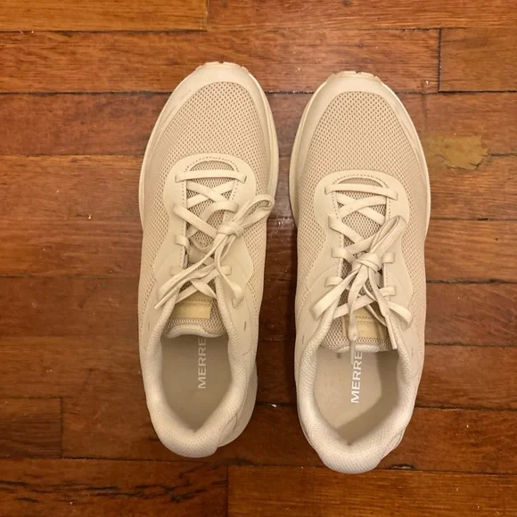 Women’s Merrell Cream Trail Running Shoes size 10 - Picture 3 of 9